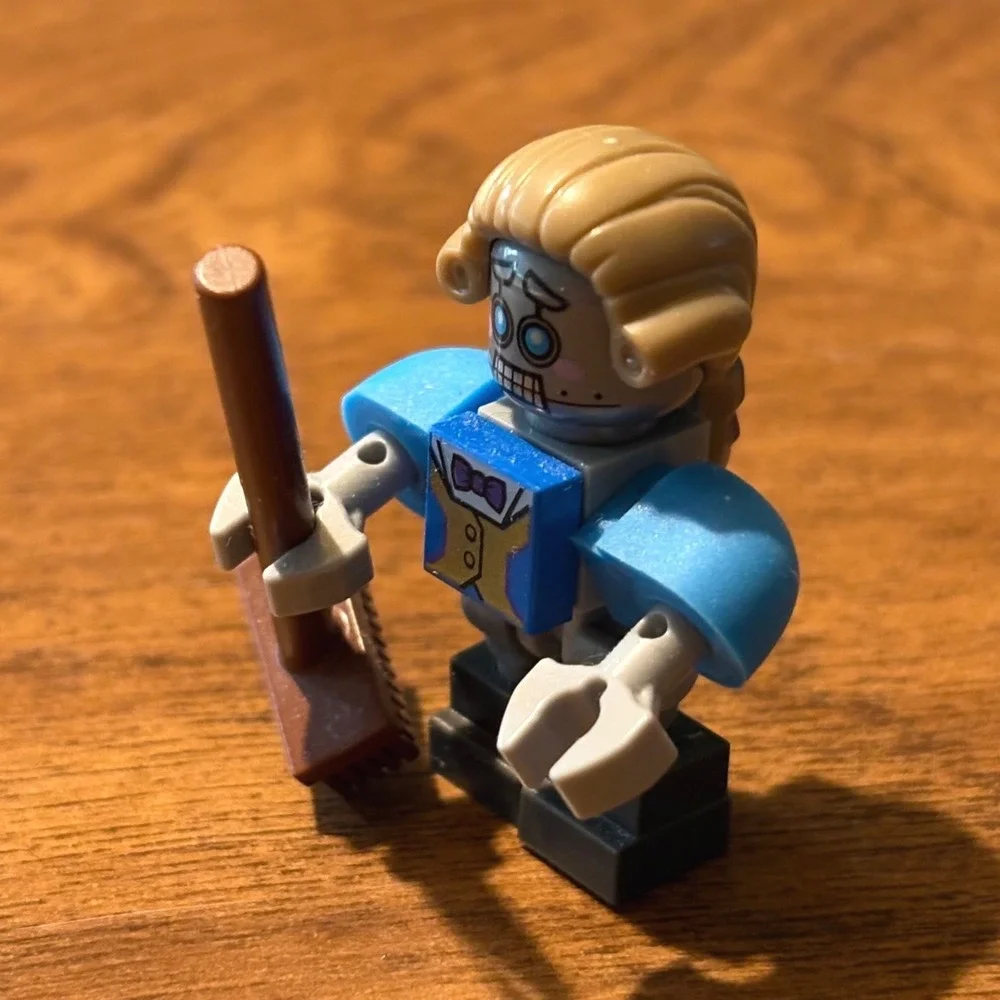 LEGO Nexo Knights Protocol Bot Minifigure 70357 Fancy Pants Robot nex114 Broom